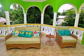 Takuma Boutique Hotel Rooms & Suites Jamaica