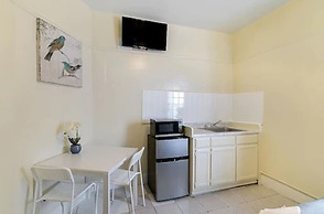 Pads on Pasadena Ave