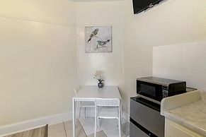 Pads on Pasadena Ave