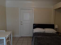 Pads on Pasadena Ave