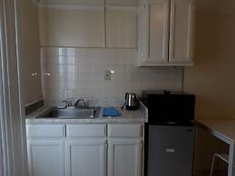 Pads on Pasadena Ave