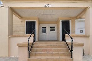 Pads on Pasadena Ave