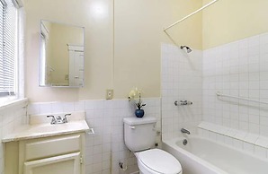 Pads on Pasadena Ave