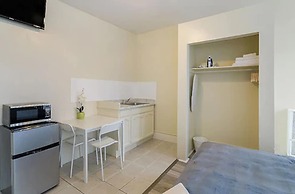 Pads on Pasadena Ave