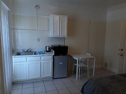 Pads on Pasadena Ave