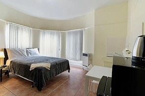 Pads on Pasadena Ave