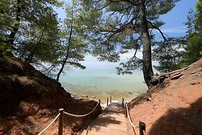 Amantes Villas and Suites