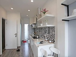 Hanoi Home 2 - Lake view Apartment