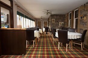 Rowan Tree Country Hotel