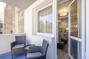 Silver Crown Hotel & Residence