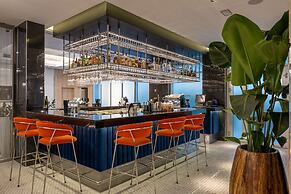 Silver Crown Hotel & Residence