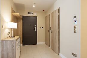 Silver Crown Hotel & Residence