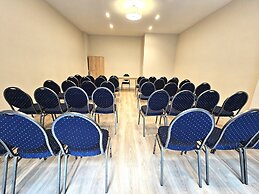 Silver Crown Hotel & Residence