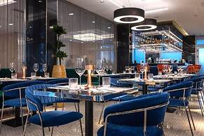 Silver Crown Hotel & Residence