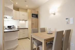 Silver Crown Hotel & Residence