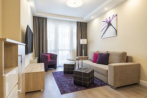 Silver Crown Hotel & Residence