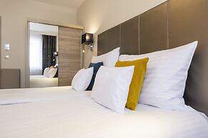 Silver Crown Hotel & Residence