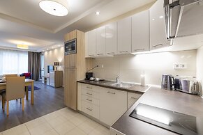 Silver Crown Hotel & Residence