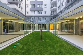 Silver Crown Hotel & Residence