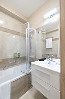 Silver Crown Hotel & Residence