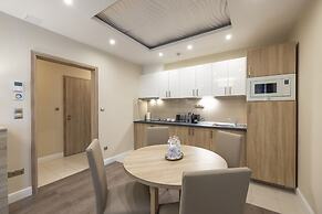 Silver Crown Hotel & Residence