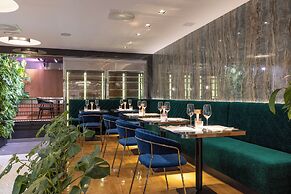 Silver Crown Hotel & Residence