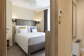 Silver Crown Hotel & Residence