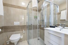 Silver Crown Hotel & Residence