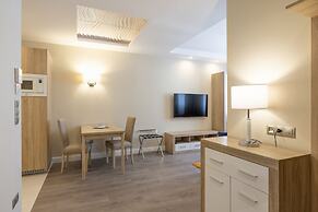 Silver Crown Hotel & Residence