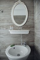 Elounda George Studios