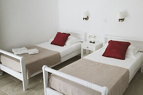 Elounda George Studios