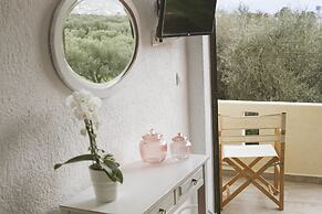 Elounda George Studios