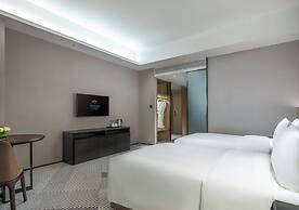 La Yarda Hotel Guangzhou - Free Shuttle Bus Available during Canton Fa