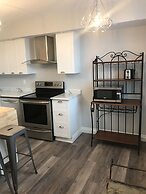 Carleton Place Downtown 1 and 2 Bedroom Entire Apartments