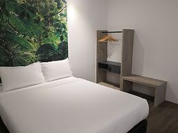 H Boutique Hotel Xplorer Loke Yew
