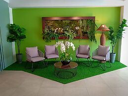 H Boutique Hotel Xplorer Loke Yew