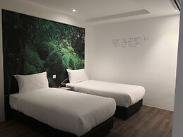 H Boutique Hotel Xplorer Loke Yew