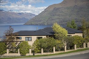 Unit B - Aspen Villa