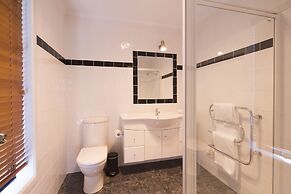 Unit B - Aspen Villa