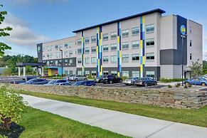 Tru by Hilton Middletown