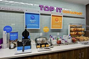 Tru by Hilton Middletown