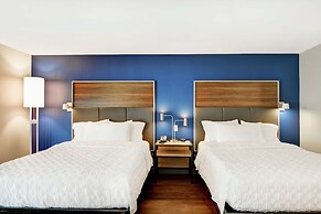 Tru by Hilton Middletown