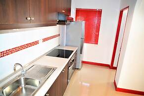 Luxury 1 bed Corner Condo