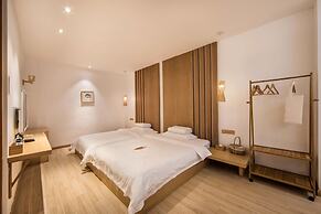 Wuyishan Ancient Street No.3 Tea Inn