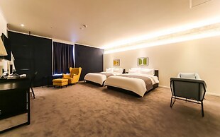 The Point Hotel - Myeongji
