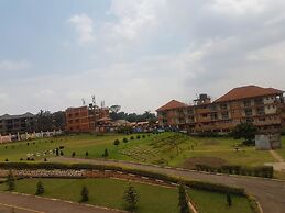 Pope Paul V1 Memorial Hotel