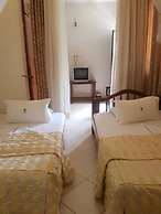 Pope Paul V1 Memorial Hotel