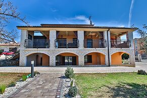 Apartment Tina with Hot Tub