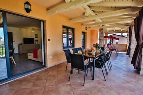 Apartment Tina with Hot Tub