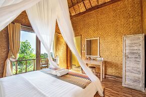 Atuh Forest Cottage